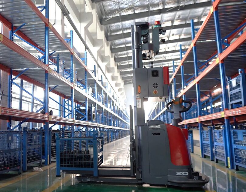 Gli AGV di Zowell favoriscono la trasformazione logistica intelligente di un'azienda leader nell'e-commerce